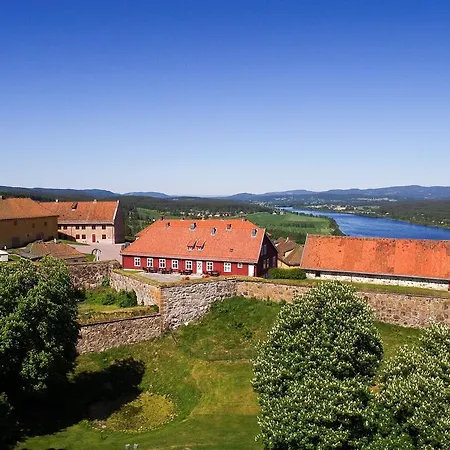 Castle & 3*